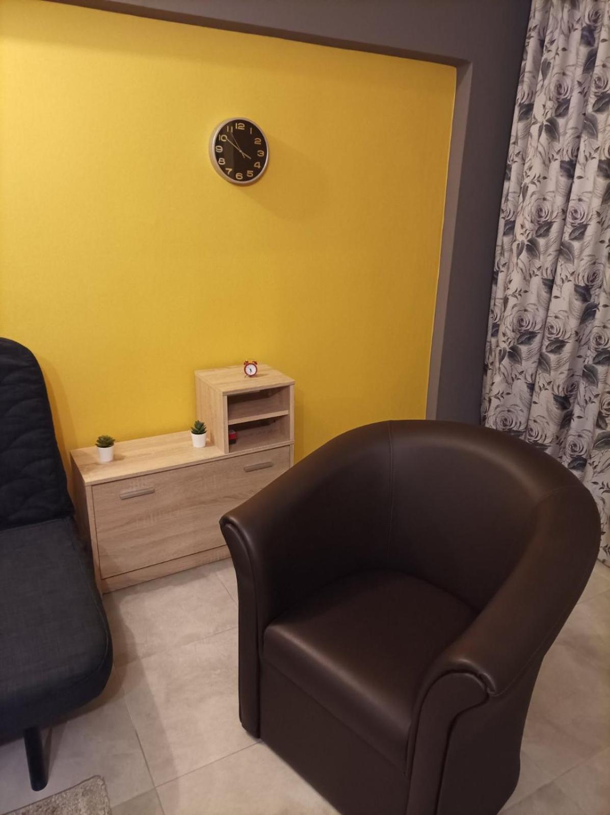 The Urbanite Apartment